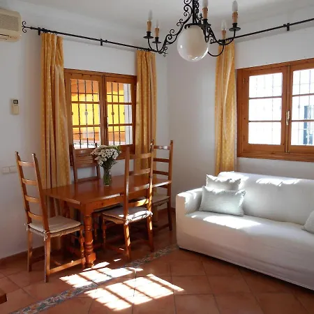 300-meter-bis-zum-strand-caracola-wohnung-mit-garten