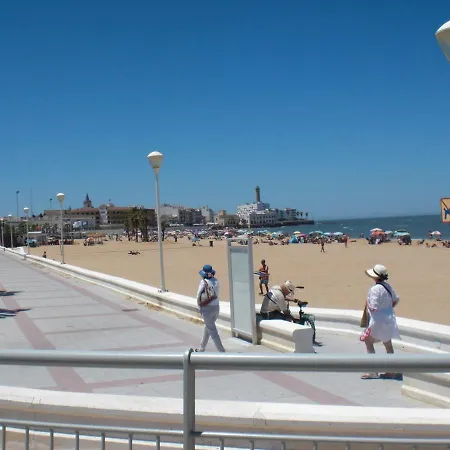 300-meter-bis-zum-strand-caracola-wohnung-mit-garten