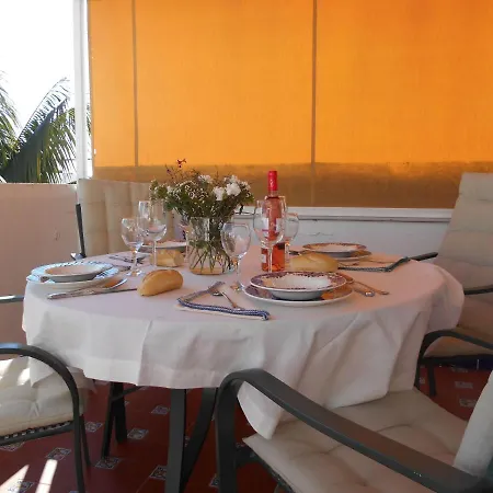 300-meter-bis-zum-strand-caracola-wohnung-mit-garten Апартаменты Чипиона